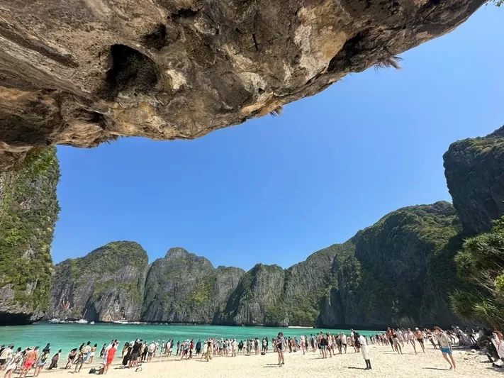 PHI PHI + MAYA BAY + KHAI ISLAND BY SPEEDBOAT  