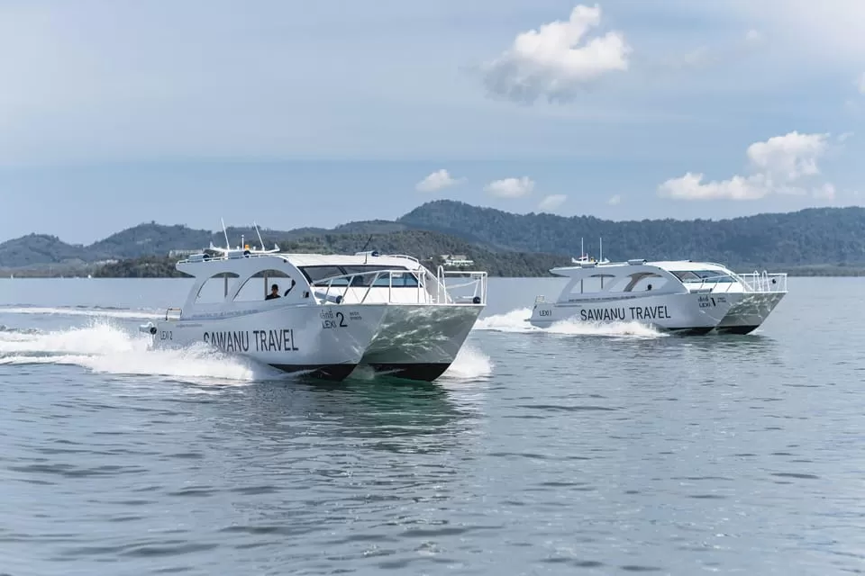 PHI PHI + MAYA BAY + BAMBOO ISLAND BY SPEED CATAMARAN