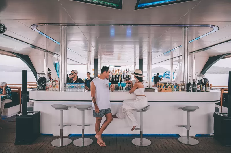 LUXURY CATAMARAN PHANG NGA BAY + JAMESBOND ISLAND